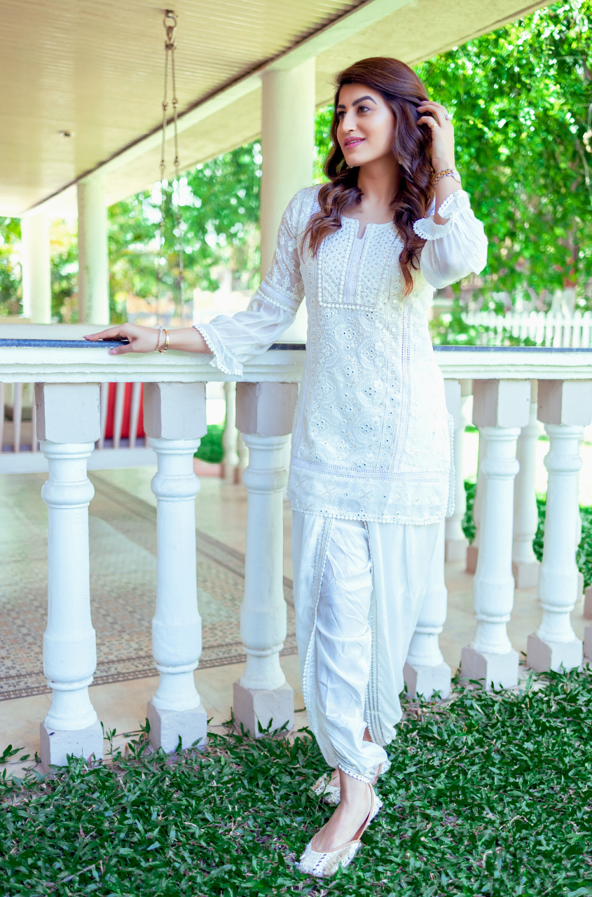 White Womens Ethnic Sets - Buy White Womens Ethnic Sets Online at Best  Prices In India | Flipkart.com